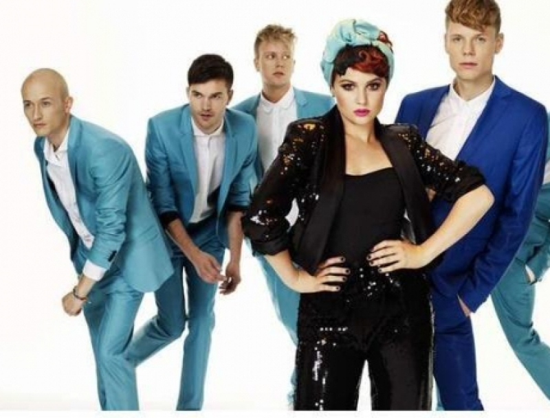 Группа свыше. Группа Alphabeat. Alphabeat группа Датская. Alphabeat участники. Alphabeat концерт.